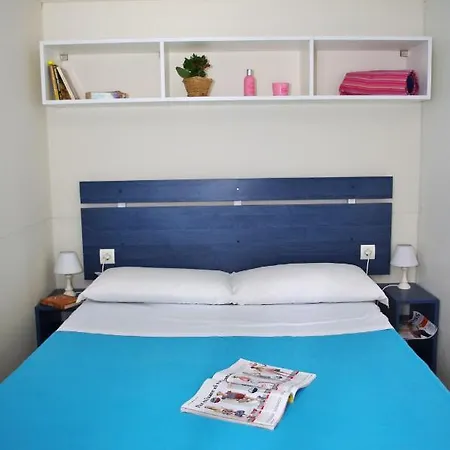Happy Camp Mobile Homes In Karavomilos Camping Sami (Kefalonia)