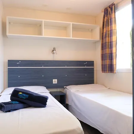 Happy Camp Mobile Homes In Karavomilos Camping Sami (Kefalonia)