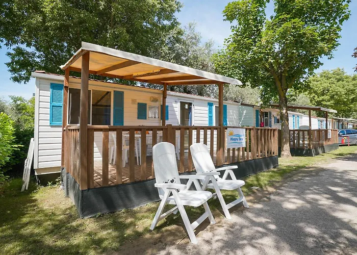 Happy Camp Mobile Homes In Karavomilos Campingplatz *