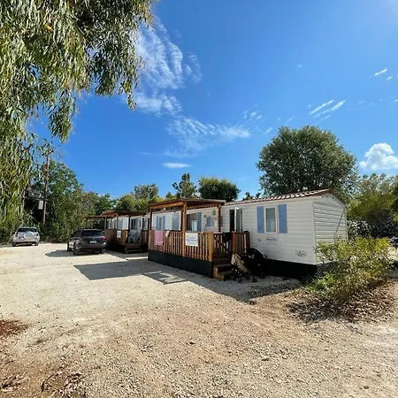 Happy Camp Mobile Homes In Karavomilos *
