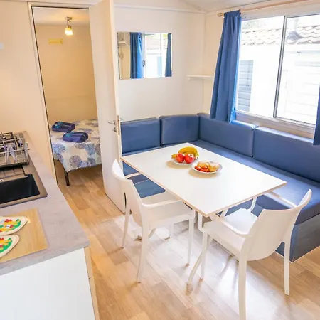 Campsite Happy Camp Mobile Homes In Karavomilos